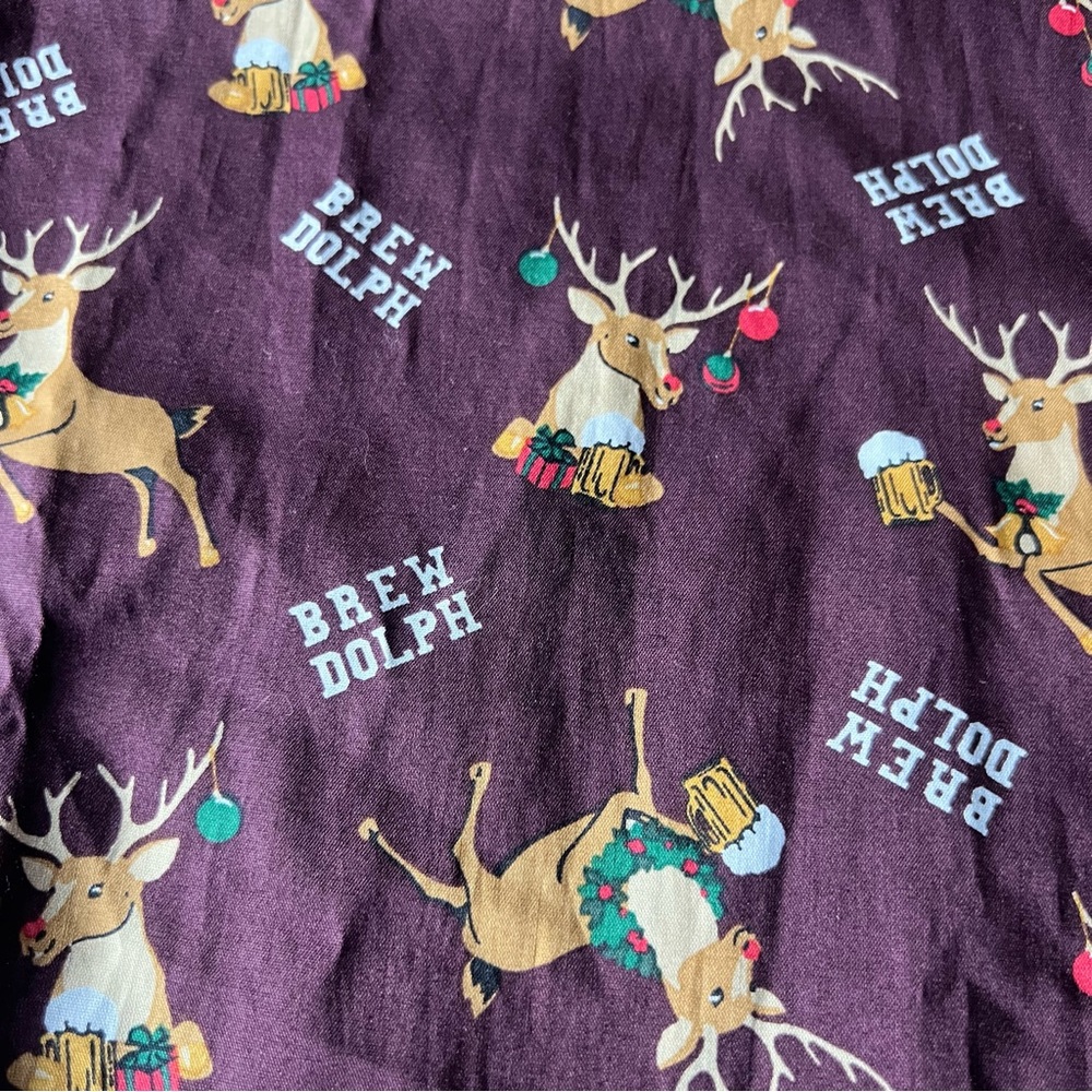 North Pole Trading Co.  Button Up Christmas  Polo Size Large. Brew dolph - Picture 8 of 8